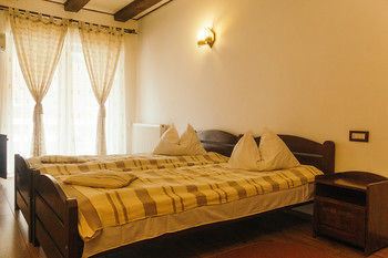 Pensiunea Green Park Brasov Ngoại thất bức ảnh